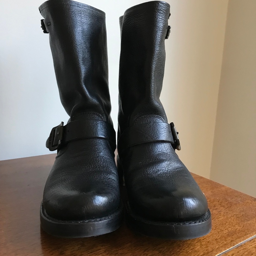 Frye Black Veronica Short Low Boots sz 6 like new